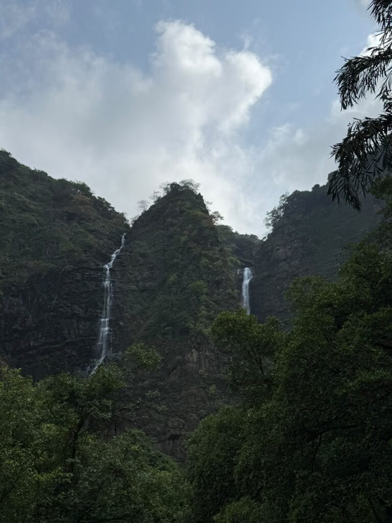 vazra waterfall (1)